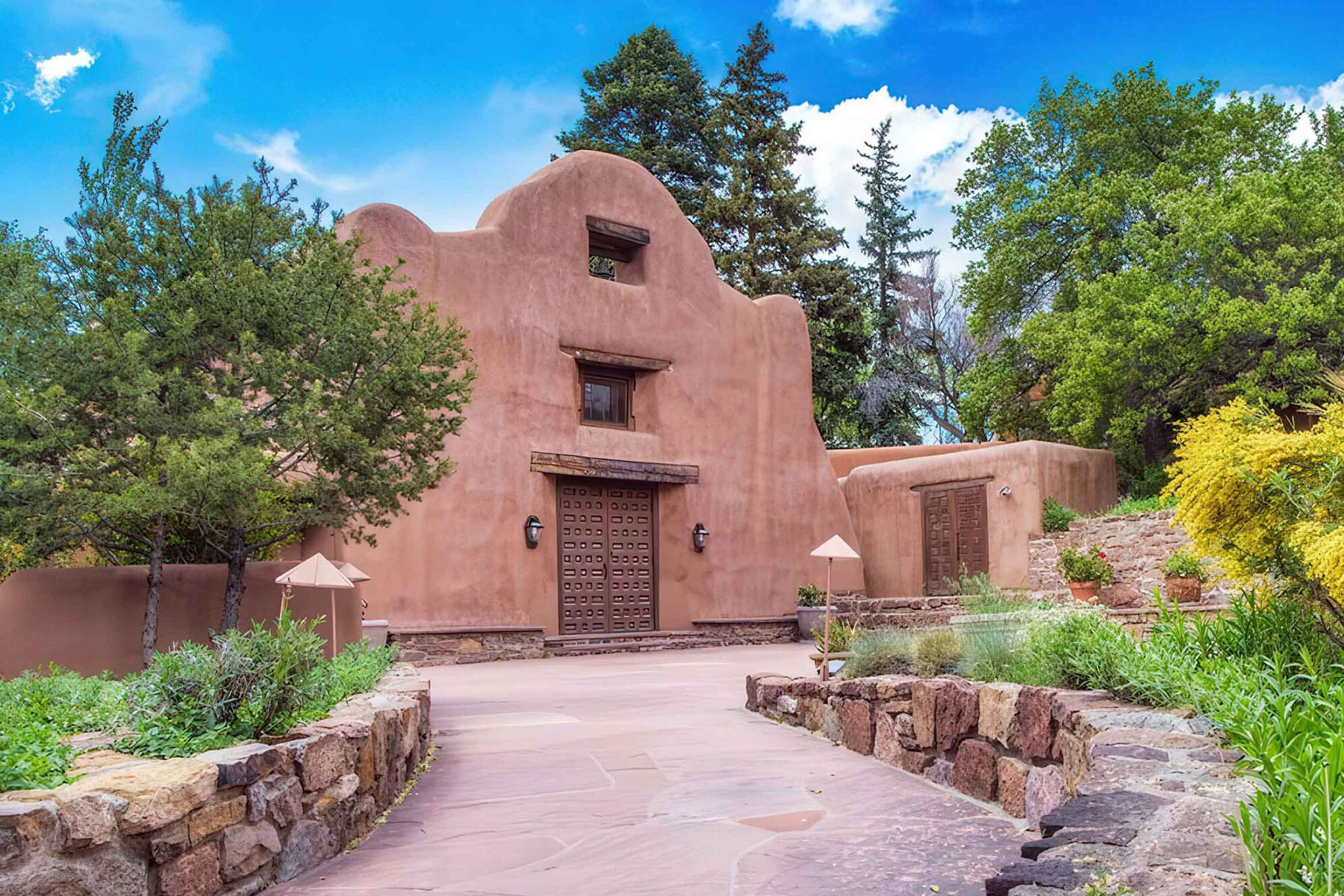 SAR administration building