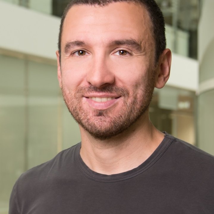 Dario Riccardo Valenzano